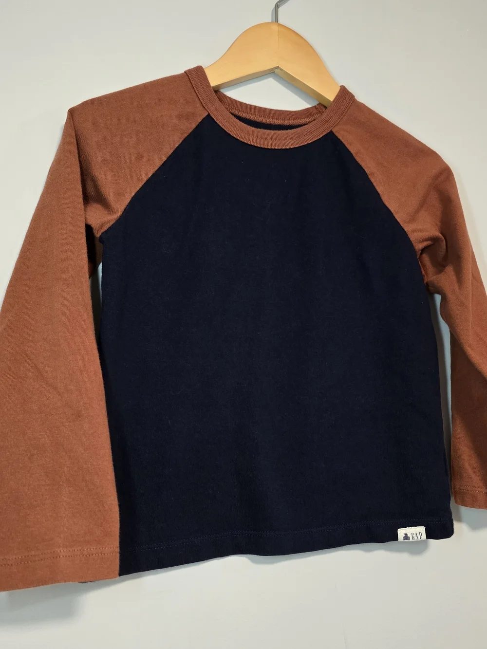 GAP classic raglan